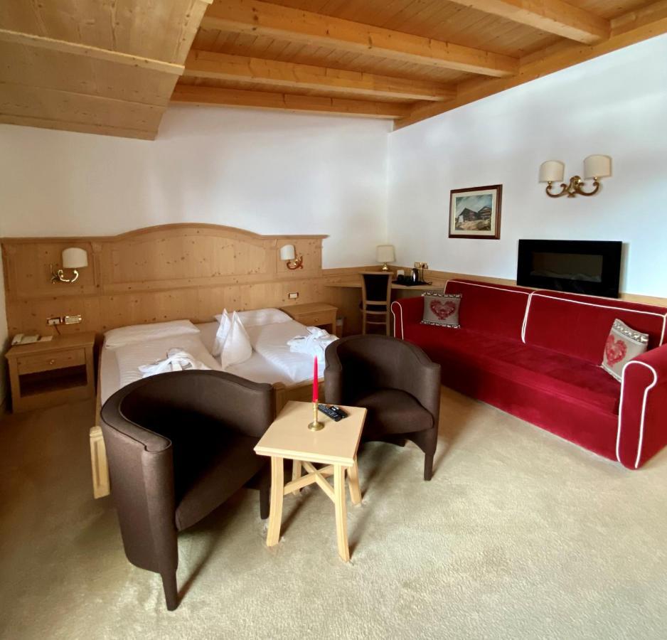 Hotel Aaritz Selva di Val Gardena Luaran gambar